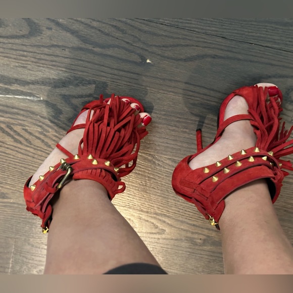 Run small - Picture 3 of 3